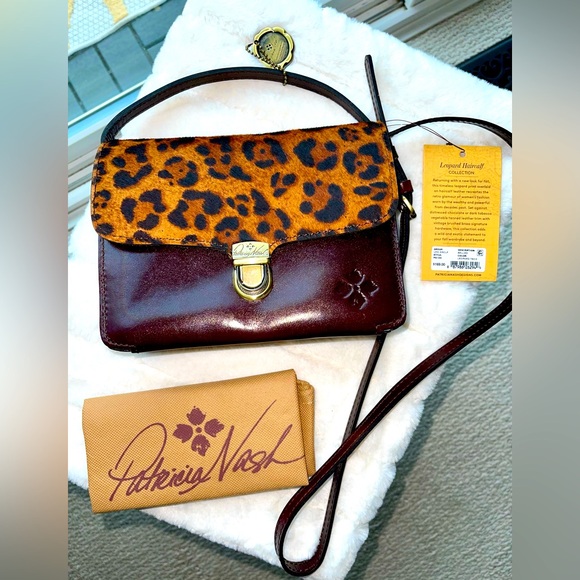 Patricia Nash Handbags - NWT Patricia Nash crossbody organizer